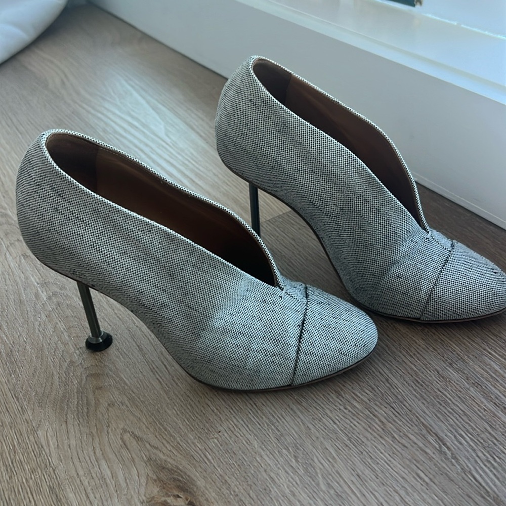 Victoria Beckman heels. Great condition. Sophisticated and sexy!